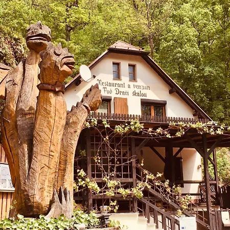 Konukevi Restaurant A Pod Draci Skalou 3*